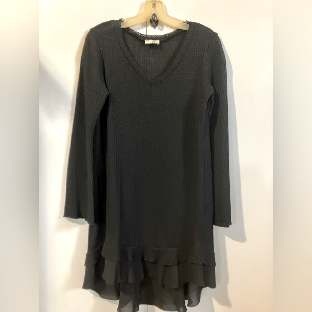 B2V short black dress/tunic Sz M Waffle